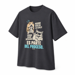Es Parte del Proceso — Oversized Trading T-Shirt, Dark Grey, product angle on white background