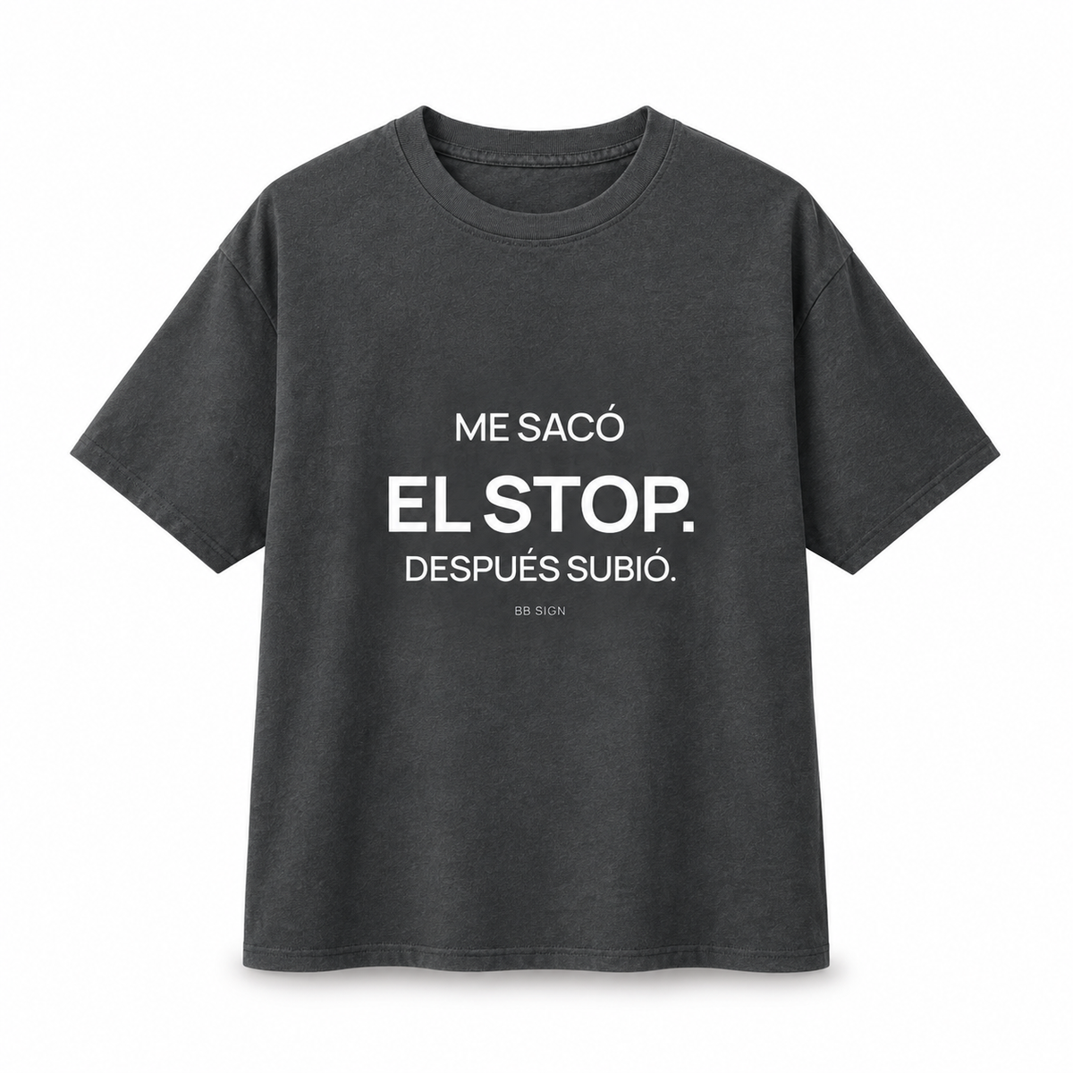 Me Sacó el Stop — Oversized Trading T-Shirt, Dark Grey, product front on white background