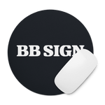Mouse pad redondo BB SIGN — Signature — en el escritorio