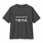 Tocó Mi Stop y Se Fue — Oversized Trading T-Shirt, Dark Grey, product front on white background