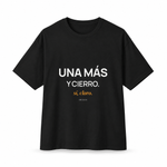 Una Más y Cierro — Oversized Trading T-Shirt, Black, product front on white background